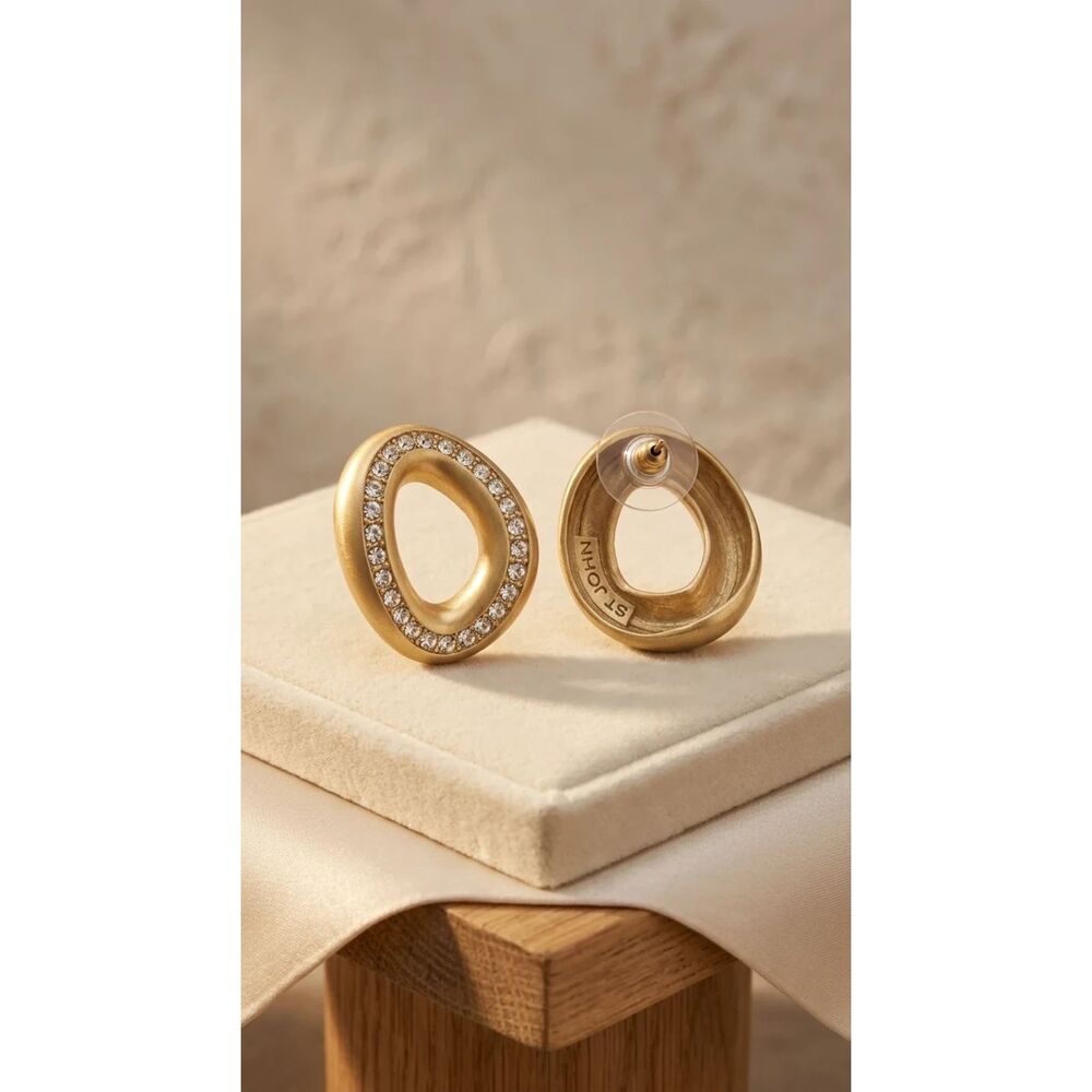 St. John Matte gold with clear crystal rhinestones Gold-tone metal